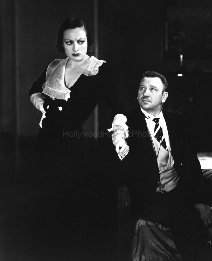 Joan Crawford 1932 4 WM.jpg